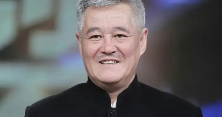 通透的选择，赵本山拒绝了所有商演和综艺，生活乐逍遥