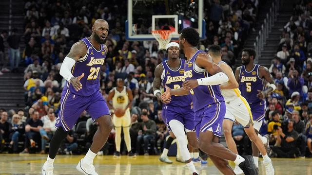 想不通的小梦：湖人119:103战胜勇士