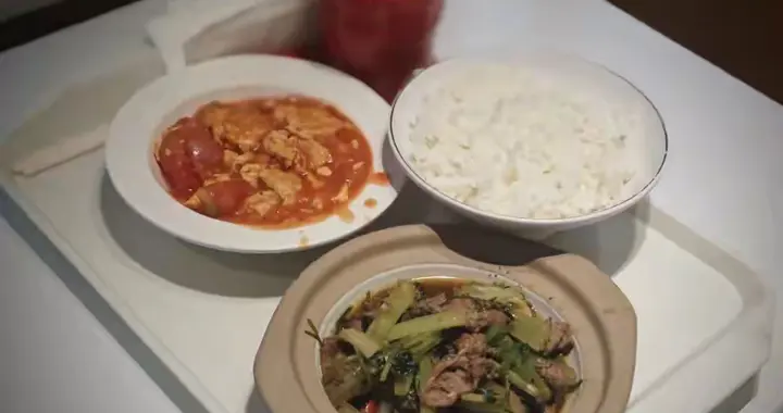 中年人才晓得！"饿到八分饱"居然能抗衰？这哈不用跟到美食拼命了