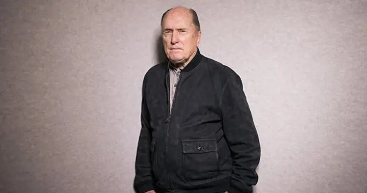 好莱坞最后的“军师”谢幕：罗伯特·杜瓦尔带走的，不止一个时代