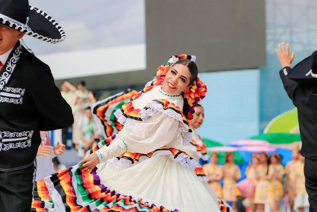 如何让非遗“活”起来？看成都怎么整！