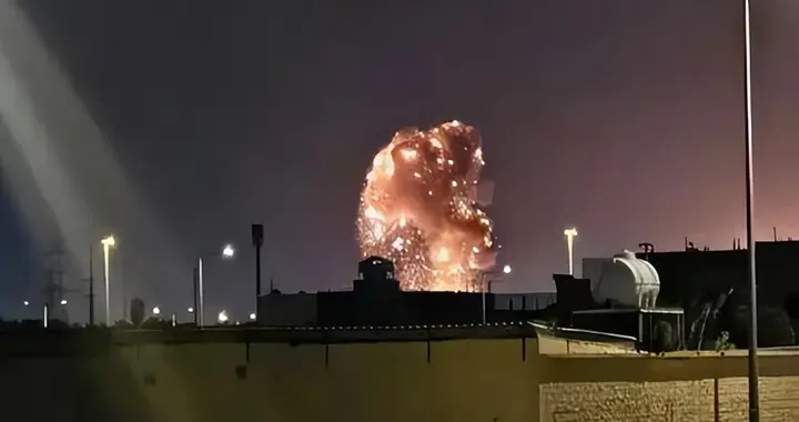 美盟友意识到不对劲：伊朗打击美资炼油厂，怎么把自己卷进来了？