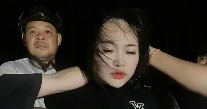 1天4个记者被处理，柬埔寨3名摸脸羞辱付代价，中国记者也被扒出