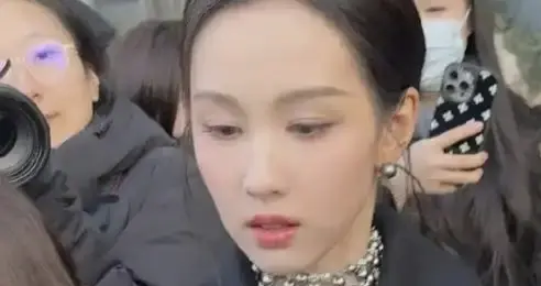 陈都灵国剧盛典上班路透