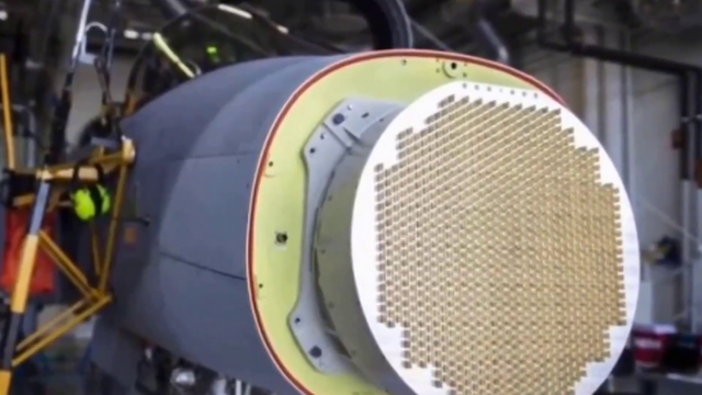 中国公开新型导弹生产线，PL-15导弹全貌曝光！🚀🔫