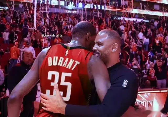 小史密斯成交易关键！太阳咬死不放，火箭强硬拒绝：他是非卖品