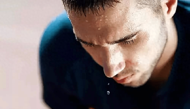 爱出头汗，一动就满头大汗？多是阳虚和湿热，2方止汗补虚除湿热