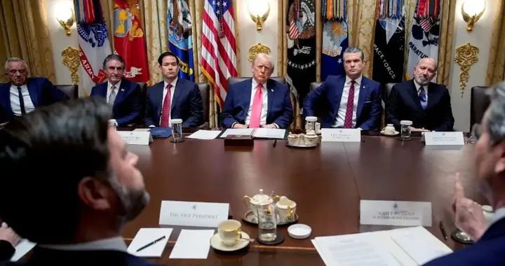 美国突然“收回拳头”？这份新战略，正在彻底改写世界博弈逻辑