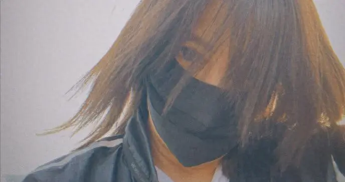 落地凤凰不如鸡！赵薇回老家探亲，全副武装包裹，不敢露脸怕见人