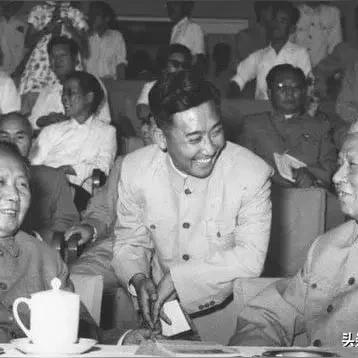 经久合拾：毛主席的高瞻远瞩体现在中国革命
