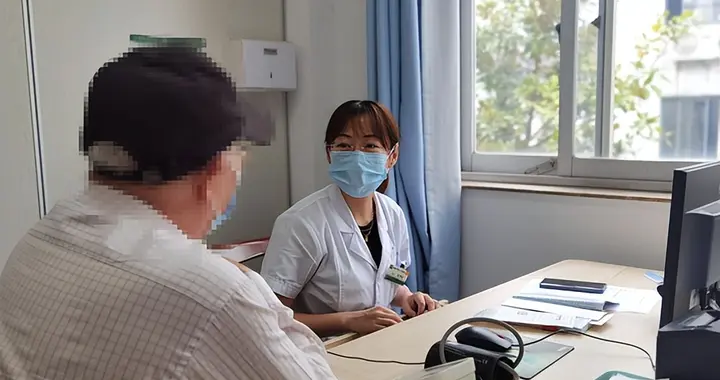 阿尔茨海默病者逐渐增多，医生提醒:56岁后，尽量改掉7个坏习惯