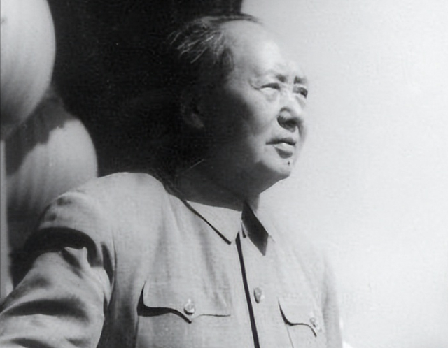 1948年，平津战役第一仗没打好：毛主席一看指挥员，无奈亲自指挥