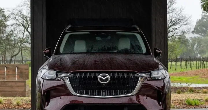 别人都在卷第三排，马自达却坚持2+3+2布局，它到底在想啥？