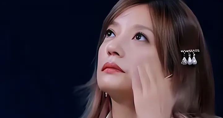 落地凤凰不如鸡！赵薇回老家探亲，全副武装包裹，不敢露脸怕见人