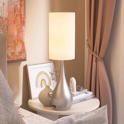 灯光大狮：简约触摸台灯调光卧室床头灯现代