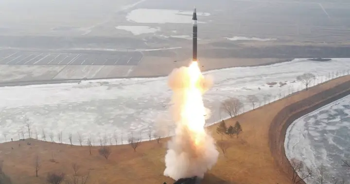 特朗普想要对话，金正恩10枚导弹回应，萨德刚撤就打脸，日韩尴尬