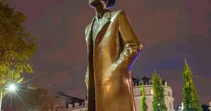 路易·巴斯德的前世今生：从牛奶商到拯救人类的微生物大师