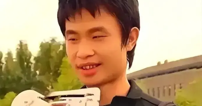 别掉进造神陷阱！被催婚的韦东奕，终究走上了奥运冠军全红婵的老路