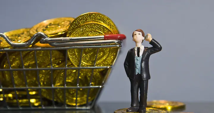 黄金VS比特币：2025年终极避险资产之争谁赢了？