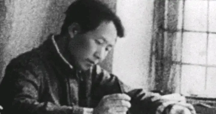 《论持久战》初稿写完，伟人为何压下文稿，不急着公开发表