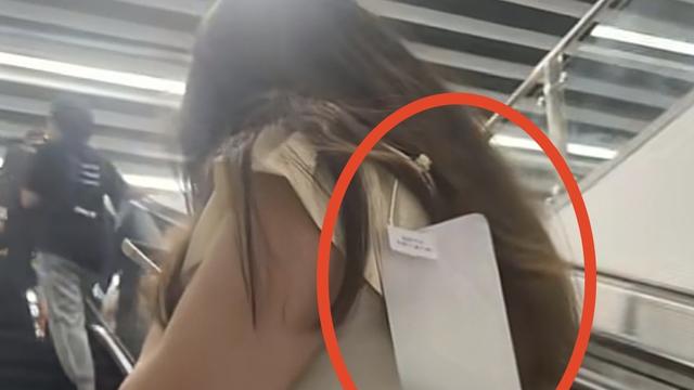 请叫我猴哥：只要自己不尴尬，尴尬的就永远