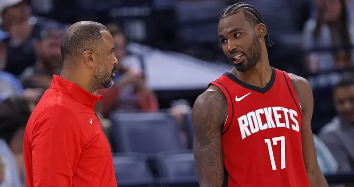 “门神”归位！伊森的复出，才是火箭防守体系的最后拼图。