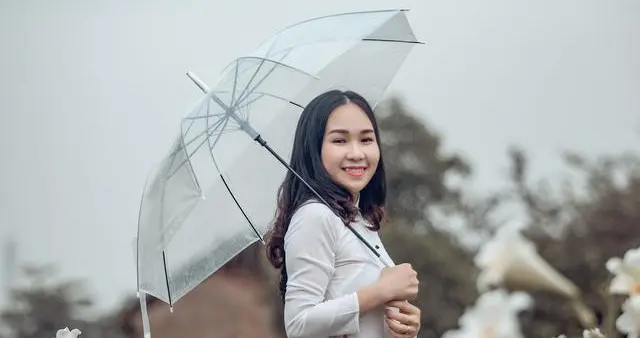 当爱已成往事，这个细节暴露他心里的真相