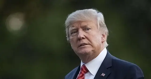 特朗普怒了，警告中国别介入，美国挖地三尺，也要找到穆杰塔巴