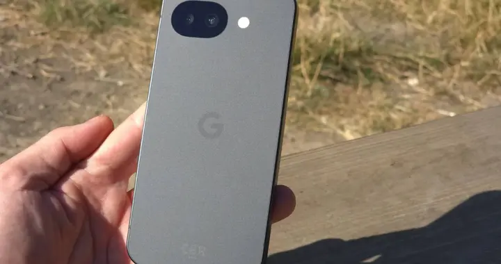 谷歌 Pixel 10a 评测：预算有限？它可能还是最值得买的拍照手机