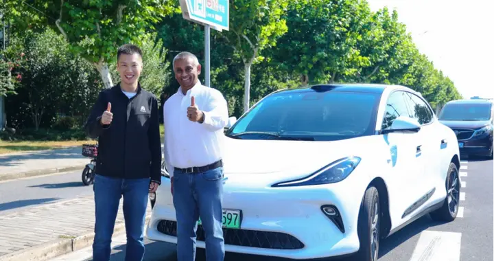 Uber一年两度加仓、奔驰追投，Momenta成Robotaxi“最大公约数”