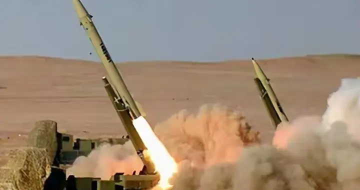 仅2小时！伊朗导弹就从天而降砸向以色列，大批民众狼狈逃窜