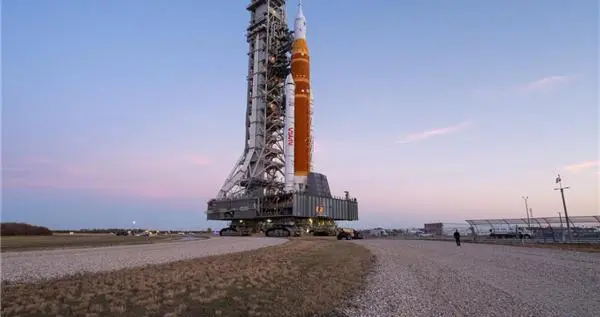 月球对决！阿尔忒弥斯2号与天龙三号同日争锋：太空霸权洗牌