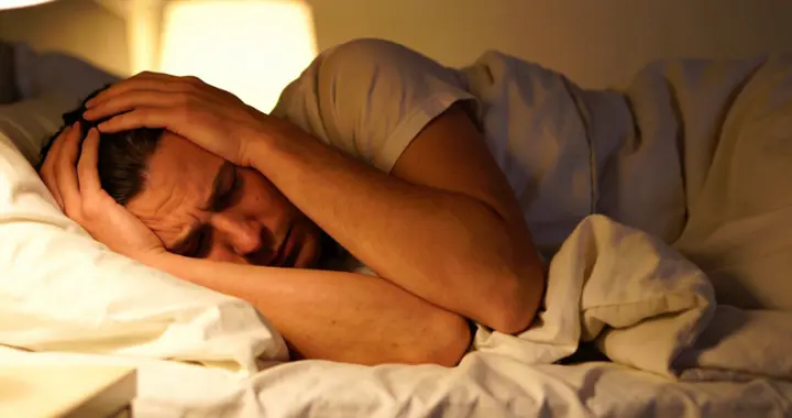 再次提醒：长期失眠别忽视，与多种疾病密切相关，建议尽早调理