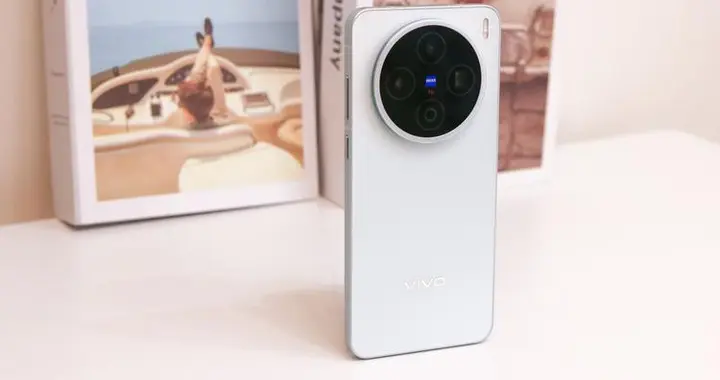 vivo这三款，现在入手刚好能陪你熬到2030年！