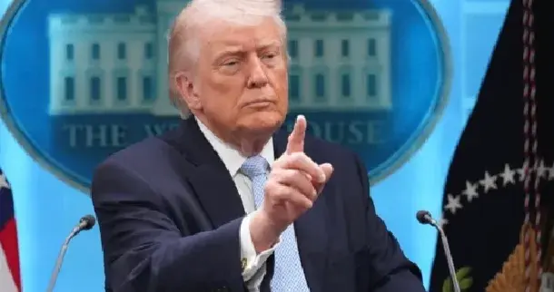 诚意有几分？特朗普威胁为伊朗提供武器国家加征50%关税