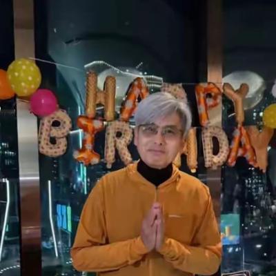 优优时尚穿搭：5月18日，周润发迎来71