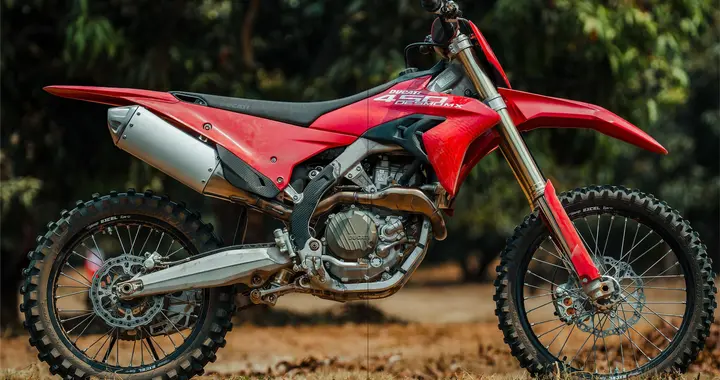 10.79万，杜卡迪首款竞技越野DESMO450 MX 国内上市，15小时一保养