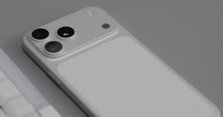 iPhone17ProMax重度使用大半年，当初花9999元，谈谈值不值得