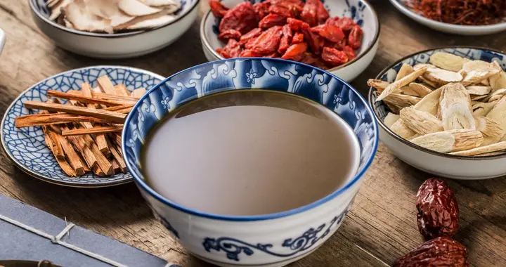 张仲景有3个祛痰王牌，一个稀白痰，一个挖黏痰，一个化老痰