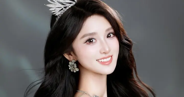 💞白舒🌈：甜御天花板，柔和少女&超高挑身材的全球总冠军