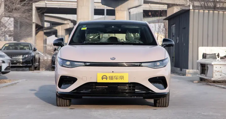 年轻人初台梦中情车？试驾零跑Lafa5 2026款 605 Pro，越级惊喜体验