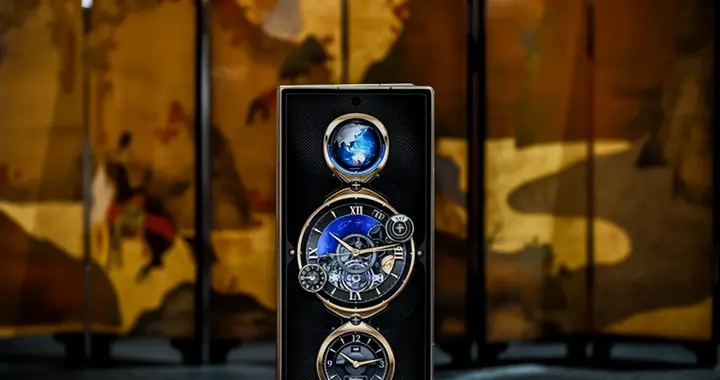 新春佳节礼赠首选！心系天下三星W26手机传承+创新更显心意