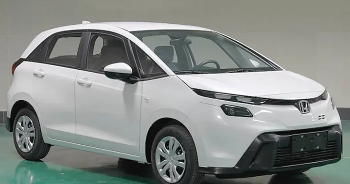 为什么会长这样？新款本田飞度明年一季度上市，自暴自弃了？