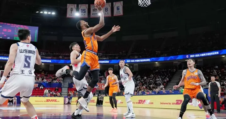 上海男篮这统治力太炸了！8连胜+主场14连胜，CBA 榜首稳如泰山！