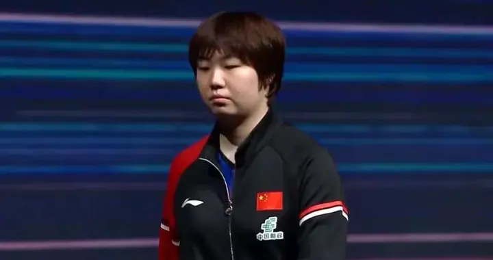 香港总决赛：蒯曼4-0早田希娜晋级八强，速度+两条直线击溃对手！