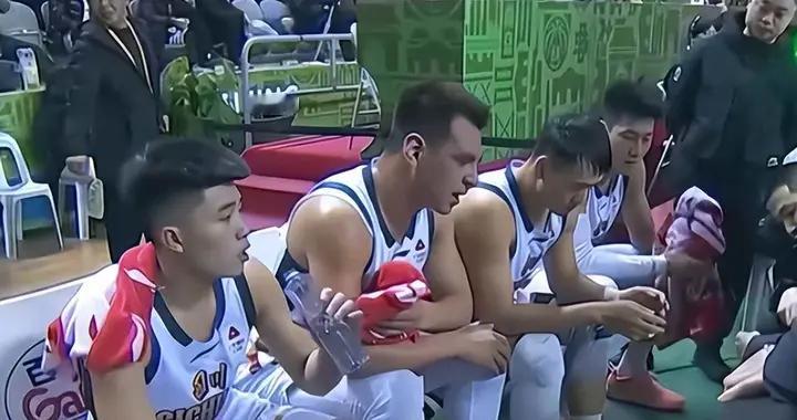 21连败28个月断缴社保！欠银行6.58亿，欠薪逼走外援，名记急支招