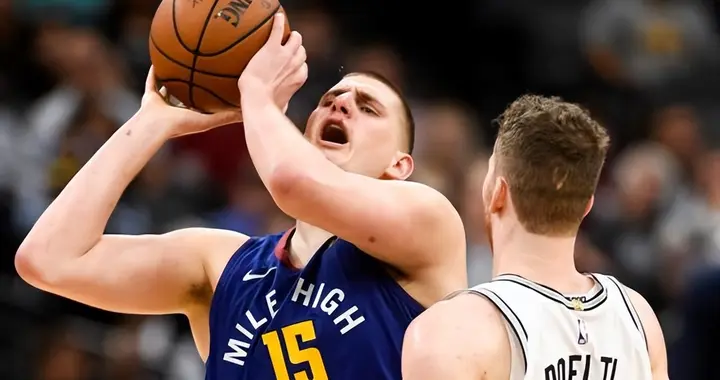 詹姆斯约基奇生涯23次交手：约老师472分243板，老詹什么表现？