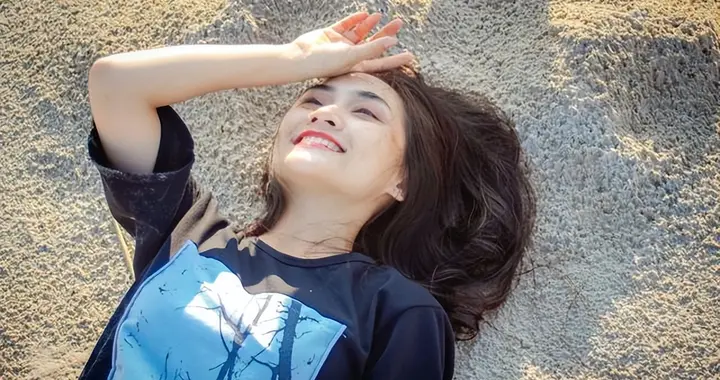 聪明女人“守口如瓶”的5件事，糊涂女人却当谈资