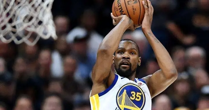 詹姆斯：我15次单场50分，乔丹：我39次，他：麻烦让一让