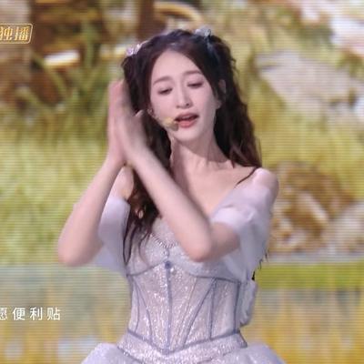 晴晴的娱乐日记：《浪姐2026》一公舞台